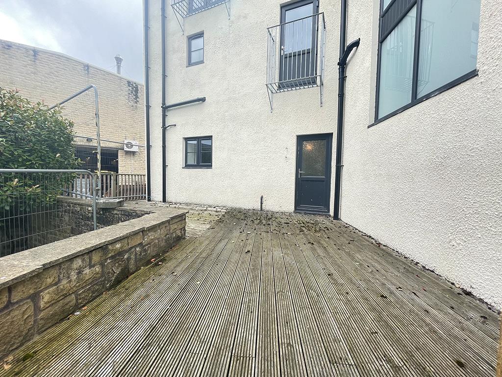 2 bedroom apartment To Let in Earby - IMG_2372.jpg